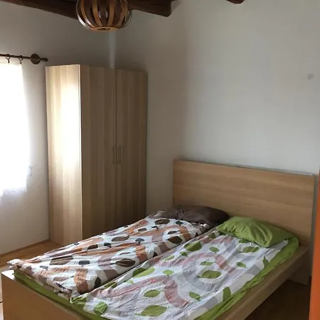 Casa de Férias Arácsi Házikó *